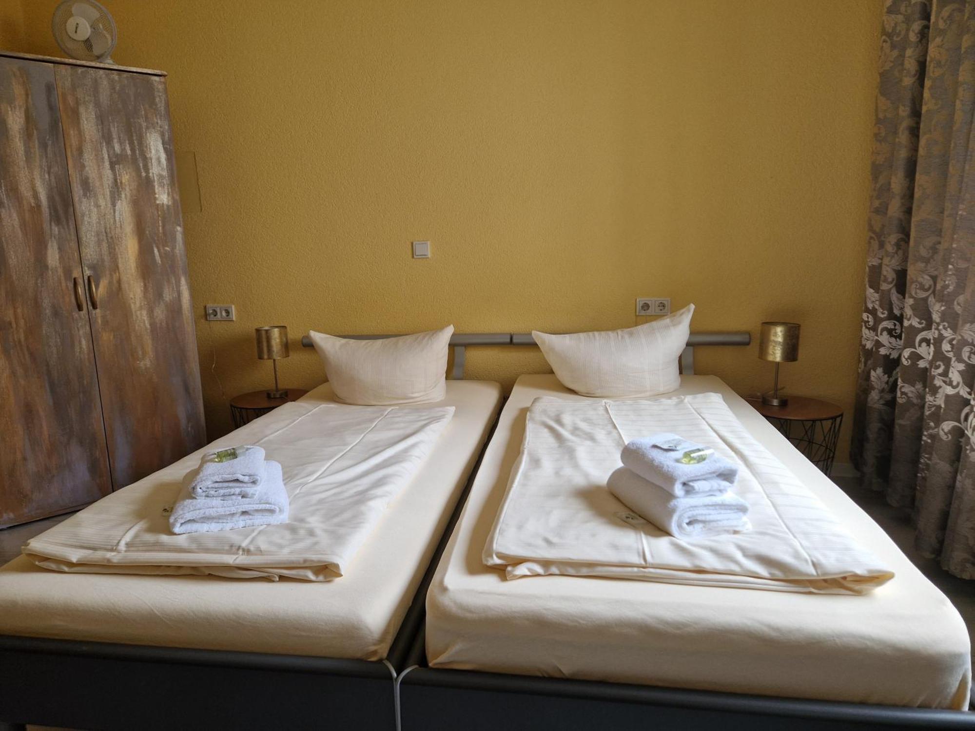 Ricks City Hotel Трир Экстерьер фото
